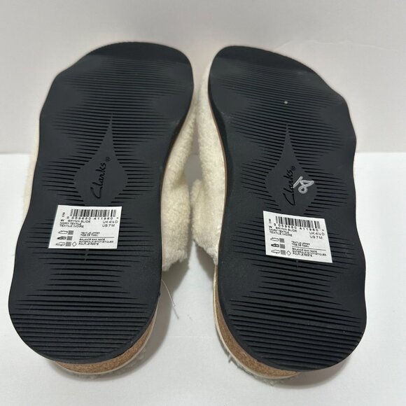 NWT CLARKS Brynn Slide Women's Faux Fur, Color: Beige, Size: 7 - Picture 5 of 5